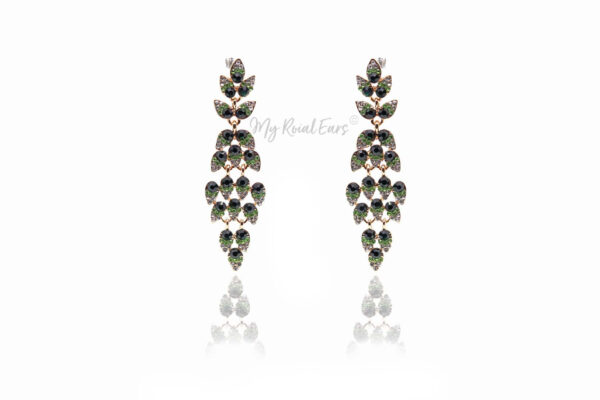 Q PHILIPPA - My Roial Ears LTD