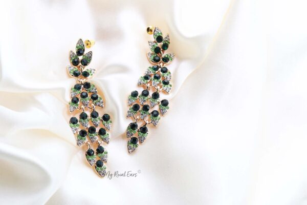 Q PHILIPPA - My Roial Ears LTD