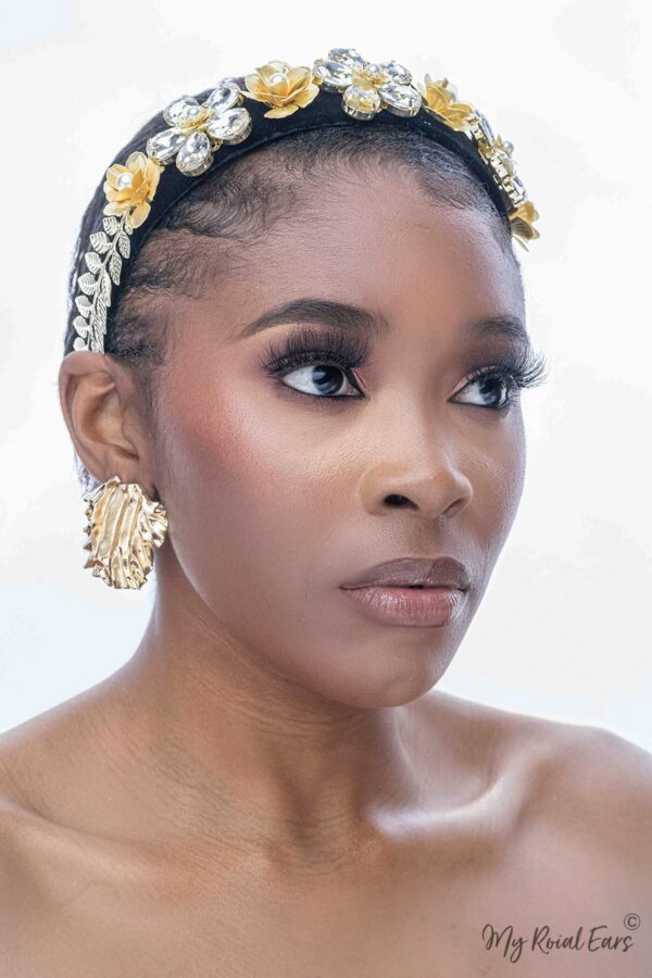 Catia-small and large striking wavy pattern statement stud - Image 6