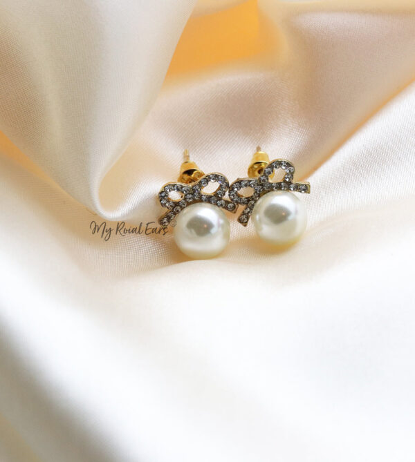 Q.Margaret-classic vintage bow crystal pearl bridal stud earrings - My Roial Ears LTD