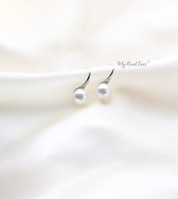 Q.Wanda Pearl-gold and silver plated elegant pearl hook bridal earrings - My Roial Ears LTD