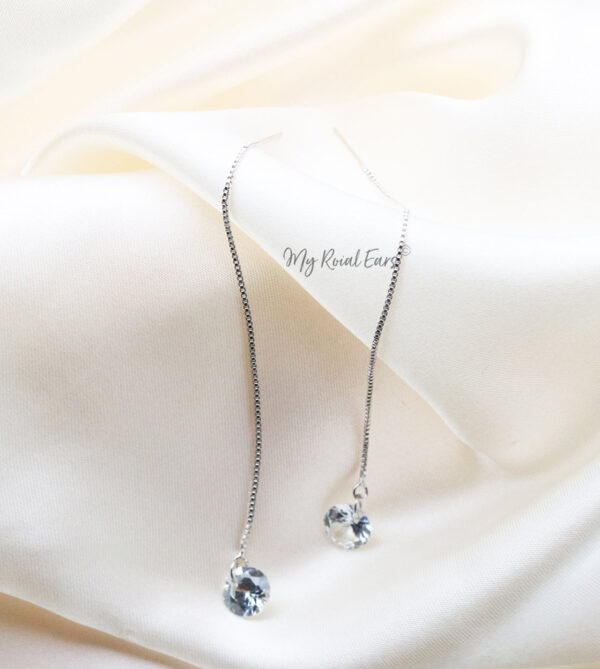 Q.Makeda- lightweight sterling silver chain drop bridal earrings - My Roial Ears LTD