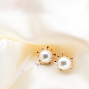 Q.Pipa-exquisite rhinestone ball pearl bridal earrings - My Roial Ears LTD