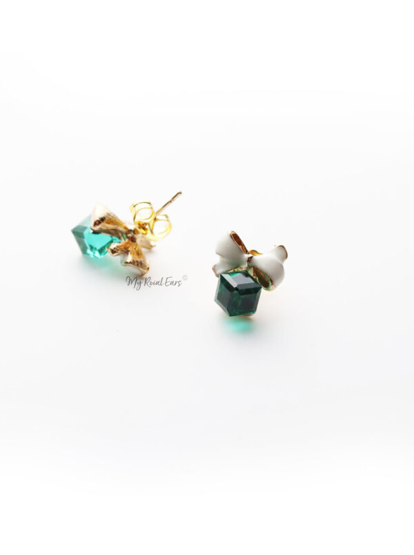 Sesilee L - My Roial Ears LTD