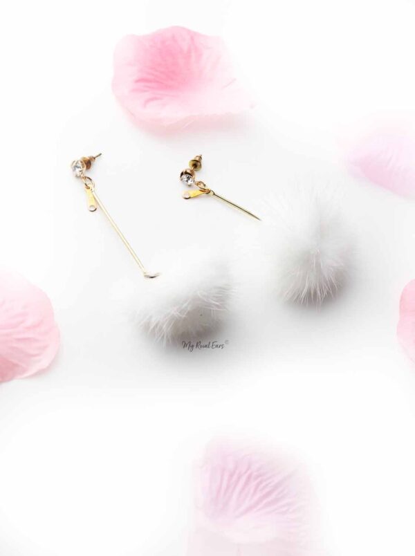 Tulip-fur ball fashion drop earrings - Image 2