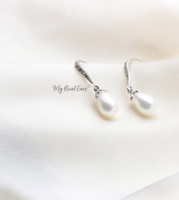 Q.Kiare-gracious plated pearl drop bridal earring - My Roial Ears LTD