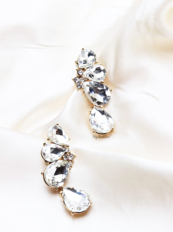 Q. ALICE-teardrop crystal modern bridal drop earrings