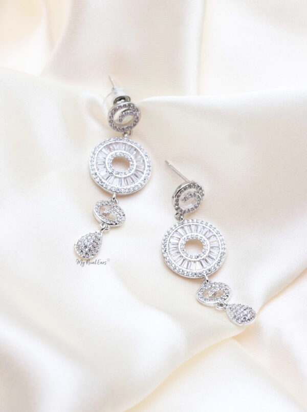 Q.Edith-Spiral Princess Cut Bridal Earrings