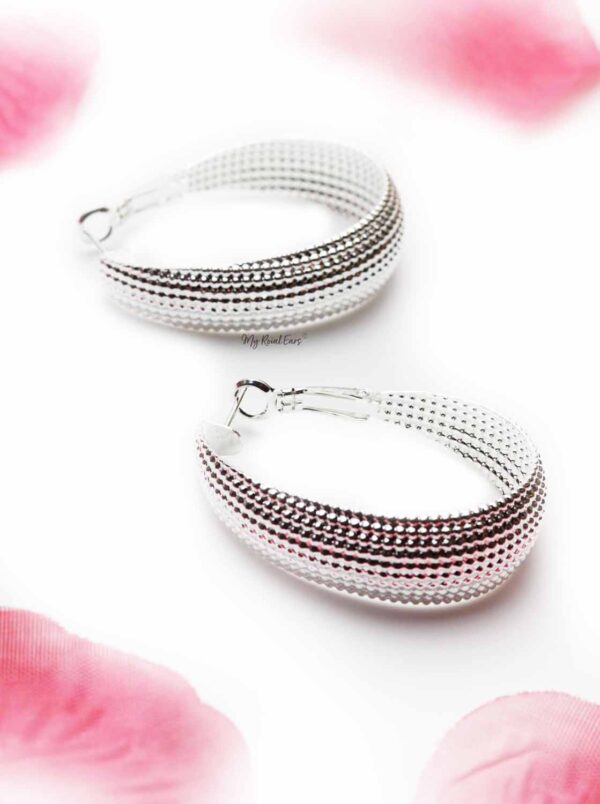 Annual- shell shaped silver earrings - My Roial Ears LTD