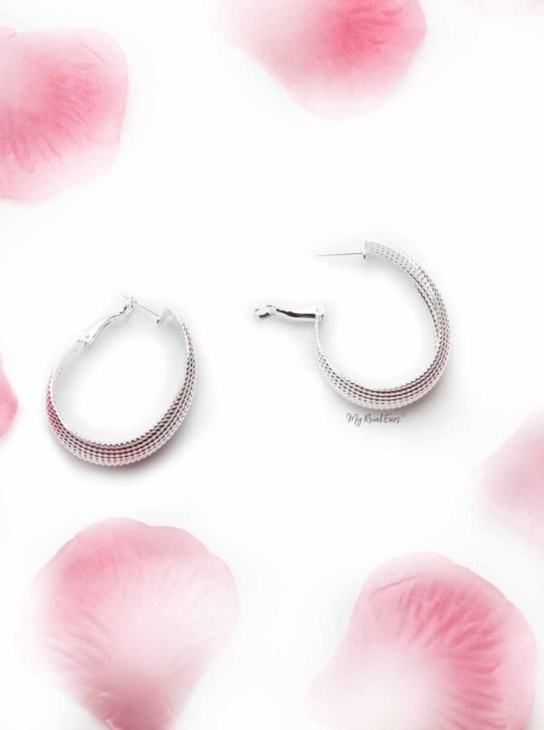 Annual- shell shaped silver earrings - My Roial Ears LTD