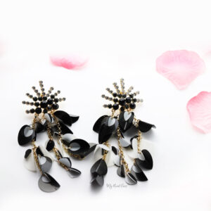 Crocus Black - My Roial Ears LTD