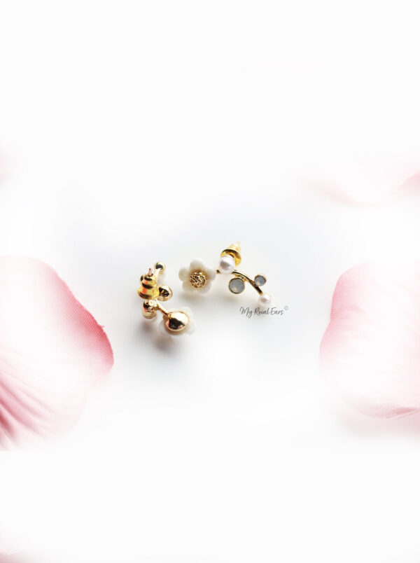 Edelweiss- Shell Pearl Flower Stud - My Roial Ears LTD