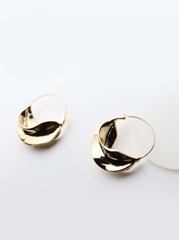 Alcippe Silver- leaf-inspired hoop earrings - My Roial Ears LTD