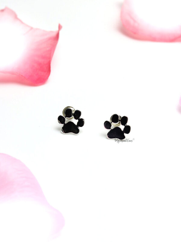 Briseis Silver- cute dog paw stud earrings