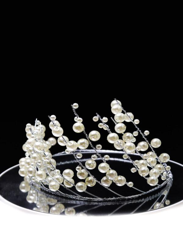Queen Jerica- exquisite pearl crown