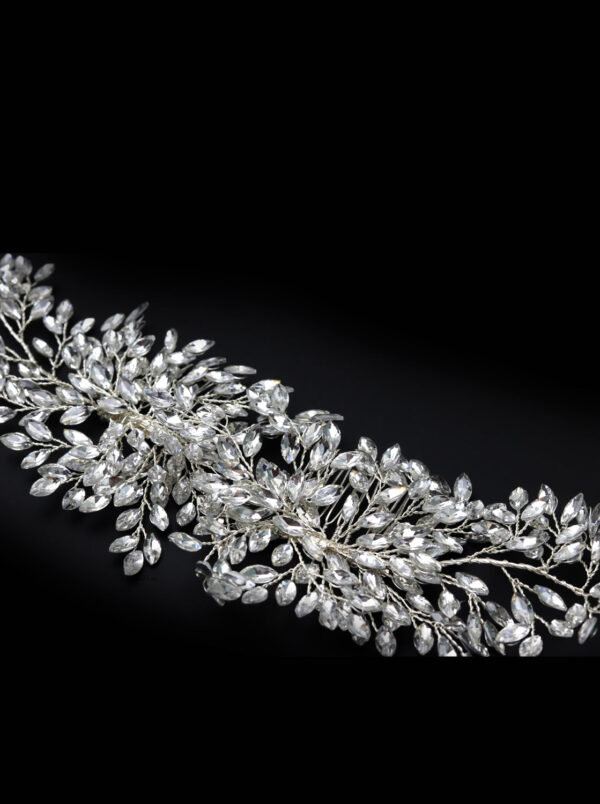 Queen Rani- a stunning rhinestone crystal hair comb - Image 4