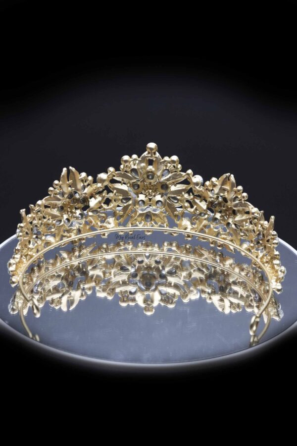 Queen Lovette-a striking elegancy tiara - My Roial Ears LTD