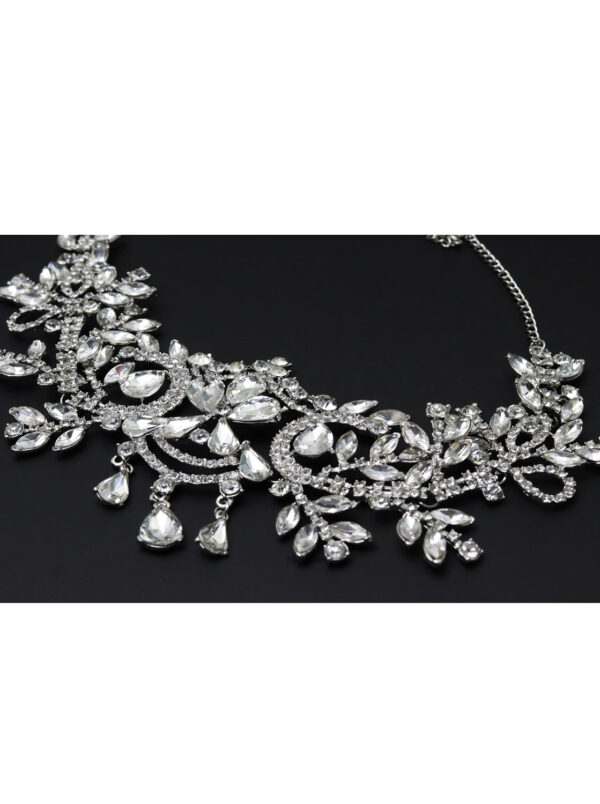 Queen Joan-water drop crystal head chain - Image 3