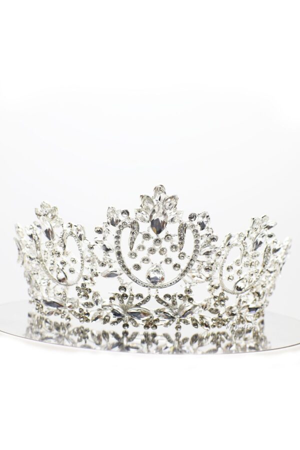 Queen Queena - My Roial Ears LTD