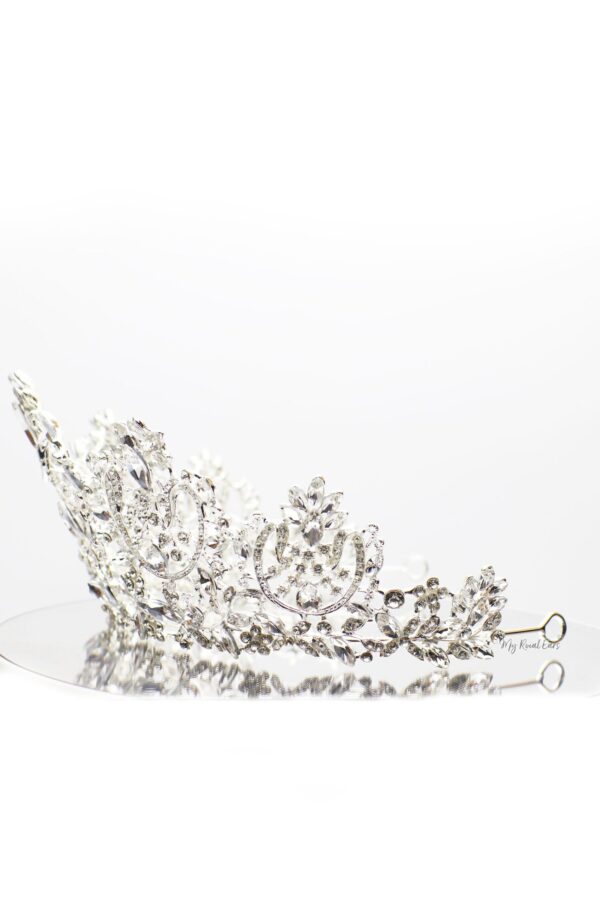 Queen Queena - My Roial Ears LTD