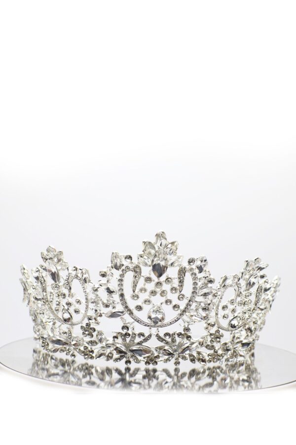 Queen Queena - My Roial Ears LTD