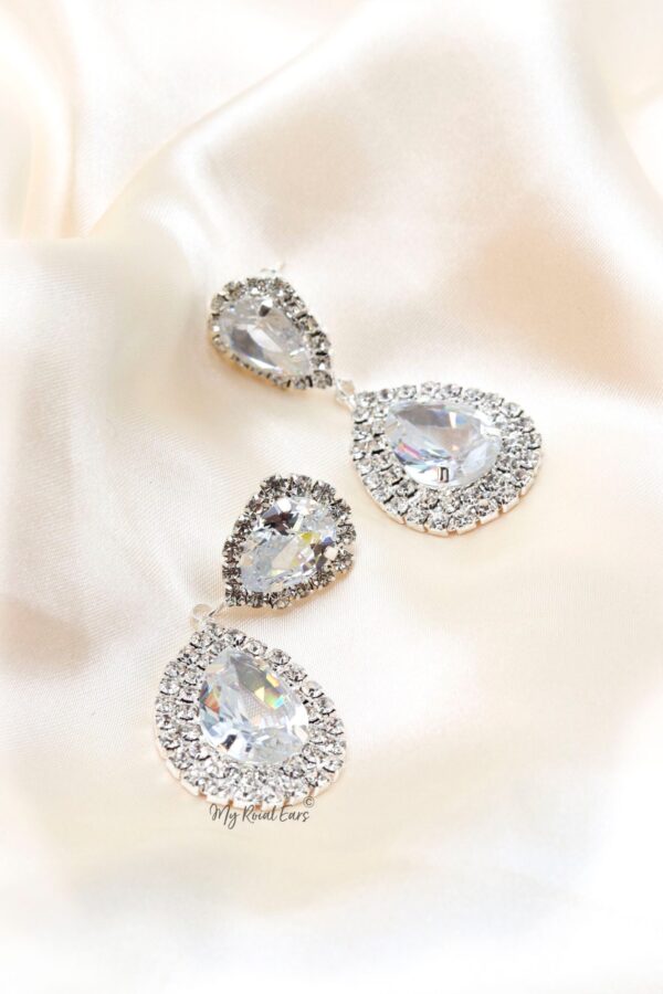 Q.Macia-sophisticated bridal drop earrings