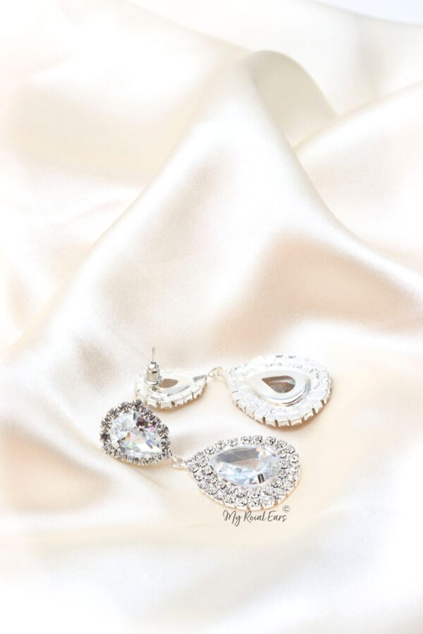 Q.Macia-sophisticated bridal drop earrings - Image 11
