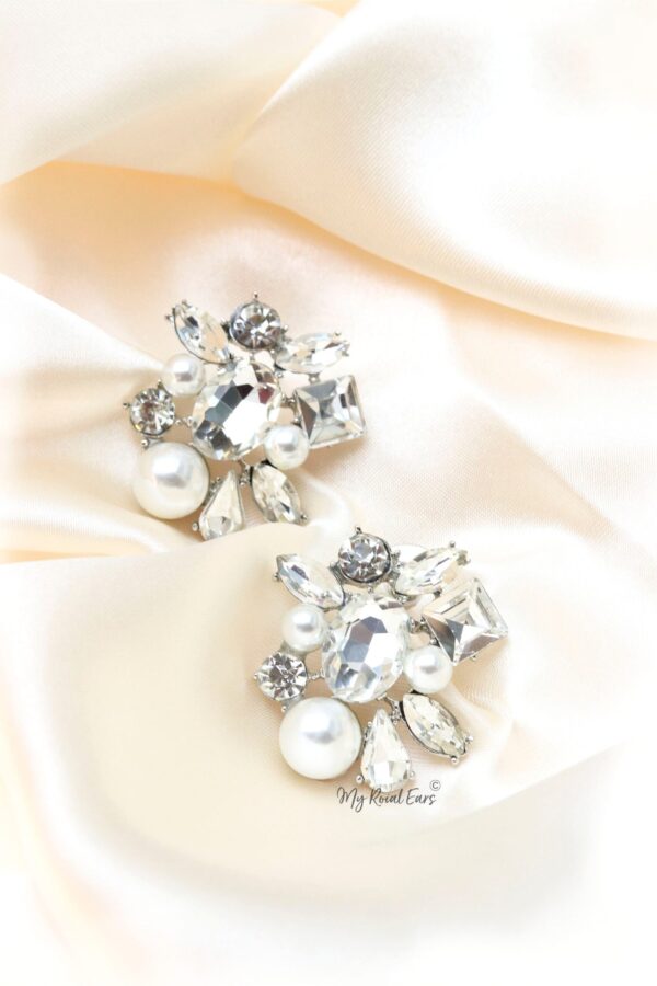 Q.Anna- diamonds pearl stud earrings - Image 4