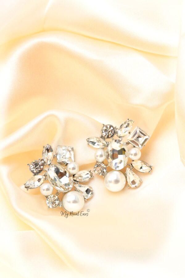 Q.Anna- diamonds pearl stud earrings - Image 6