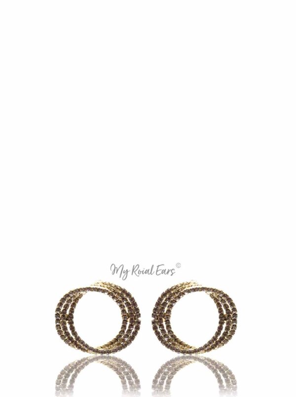 Chlo‘ M - My Roial Ears LTD
